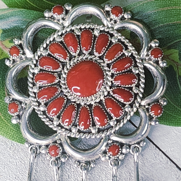 Lorraine Waatsa, Zuni Artist, Sterling and Mediterranean Coral Cluster Pendant - Picture 5 of 12